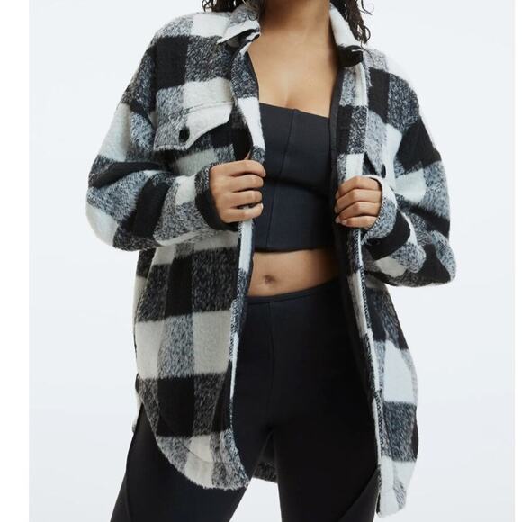 NWT Good American Plaid Shacket Black Ivory Buffalo Plaid Oversized Size S / M - Picture 1 of 7